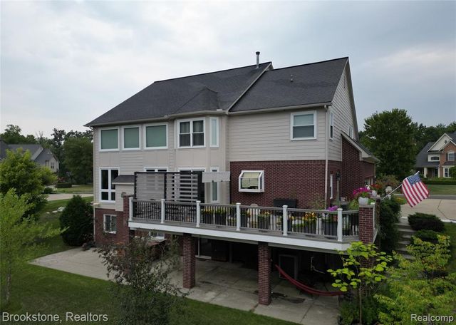 3681 High Grove Way, Lake Orion, MI 48360