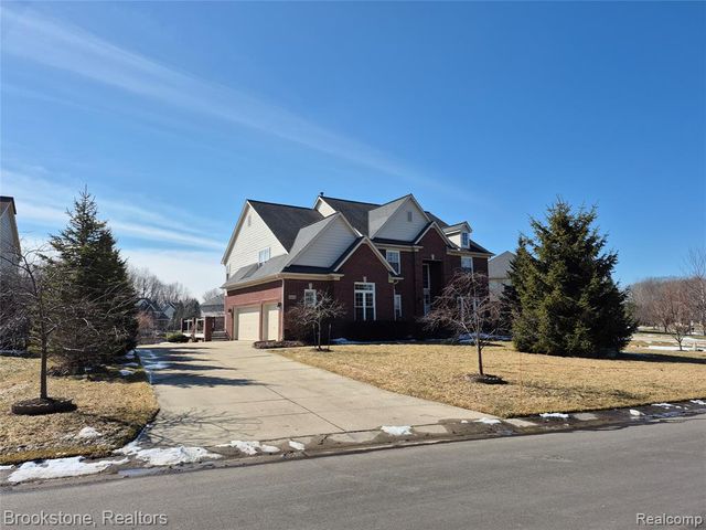 3681 High Grove Way, Lake Orion, MI 48360