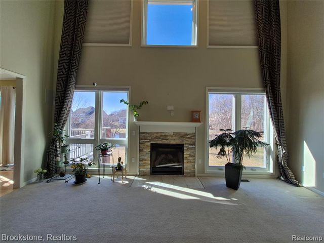 3681 High Grove Way, Lake Orion, MI 48360