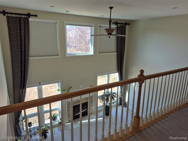 3681 High Grove Way, Lake Orion, MI 48360