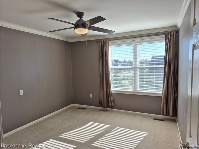 3681 High Grove Way, Lake Orion, MI 48360