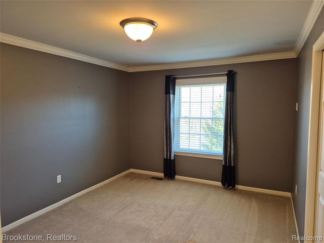 3681 High Grove Way, Lake Orion, MI 48360