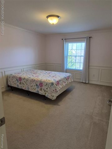 3681 High Grove Way, Lake Orion, MI 48360