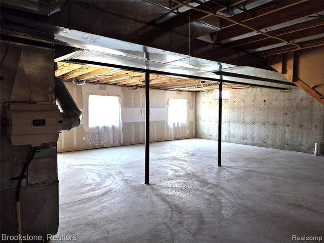 3681 High Grove Way, Lake Orion, MI 48360