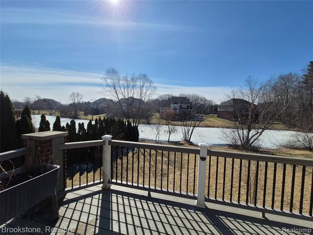 3681 High Grove Way, Lake Orion, MI 48360