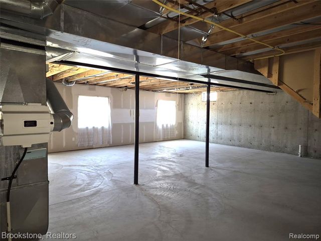 3681 High Grove Way, Lake Orion, MI 48360