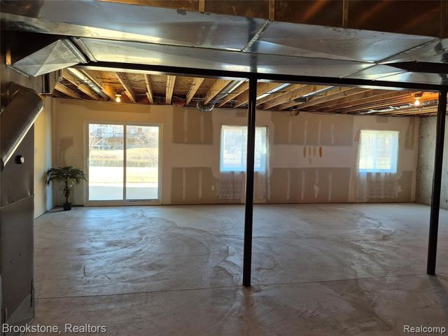 3681 High Grove Way, Lake Orion, MI 48360