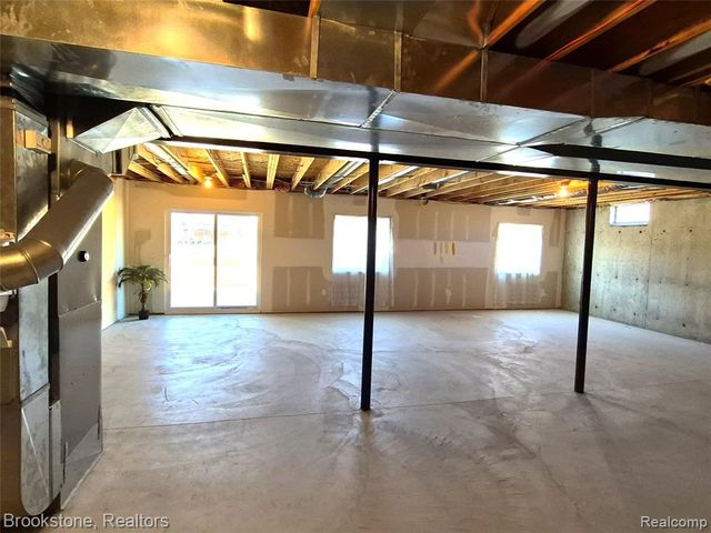 3681 High Grove Way, Lake Orion, MI 48360