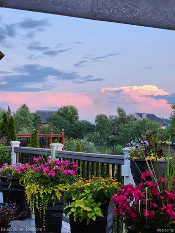 3681 High Grove Way, Lake Orion, MI 48360