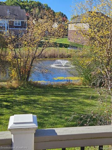 3681 High Grove Way, Lake Orion, MI 48360