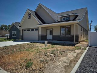 805 4th Ave W, Twin Falls, ID 83301