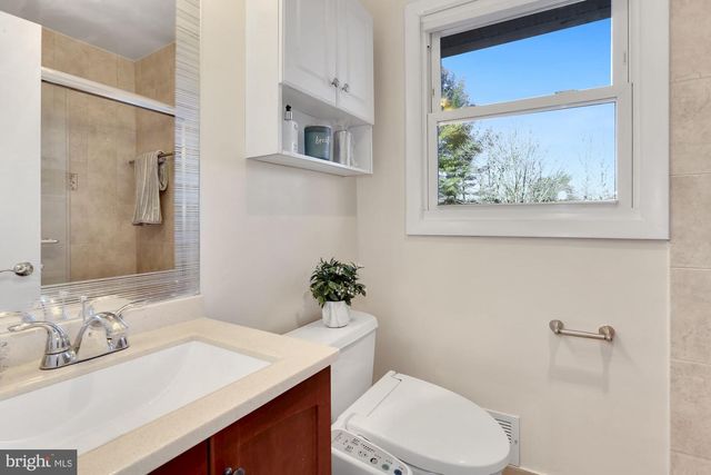 2032 GREENWICH ST, Falls Church, VA 22043