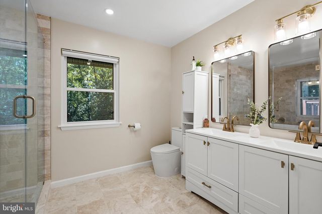 10204 WESTFORD DR, Vienna, VA 22182