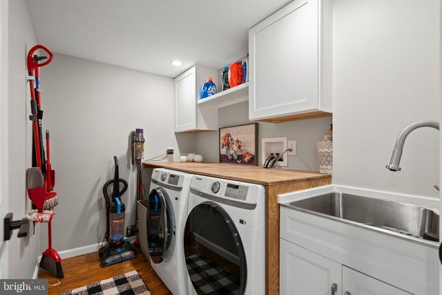10204 WESTFORD DR, Vienna, VA 22182