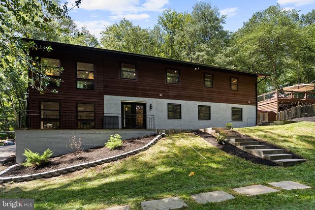 10204 WESTFORD DR, Vienna, VA 22182