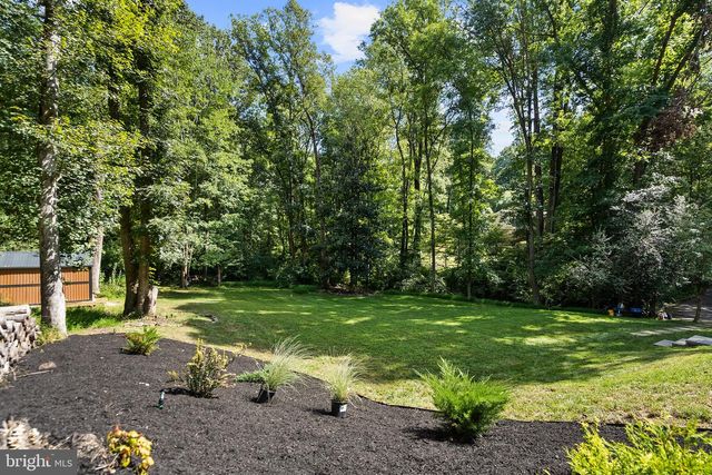 10204 WESTFORD DR, Vienna, VA 22182