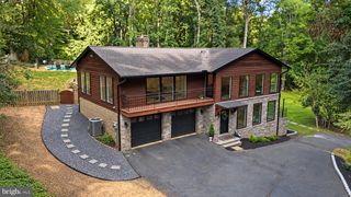 10204 WESTFORD DR, Vienna, VA 22182