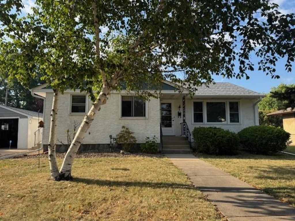 2654 2nd Avenue E, North Saint Paul, MN 55109 — exterior