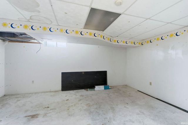 6033 Aragon Drive, Fort Wayne, IN 46818