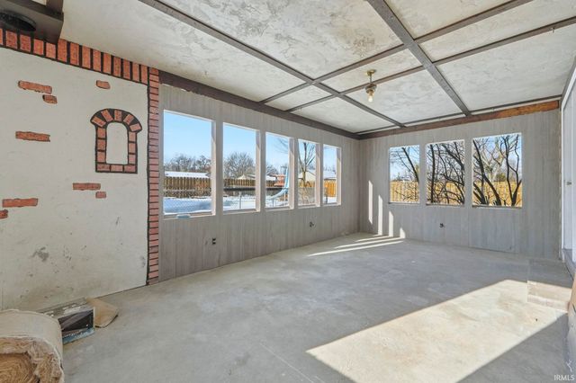 6033 Aragon Drive, Fort Wayne, IN 46818