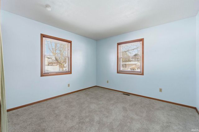 6033 Aragon Drive, Fort Wayne, IN 46818