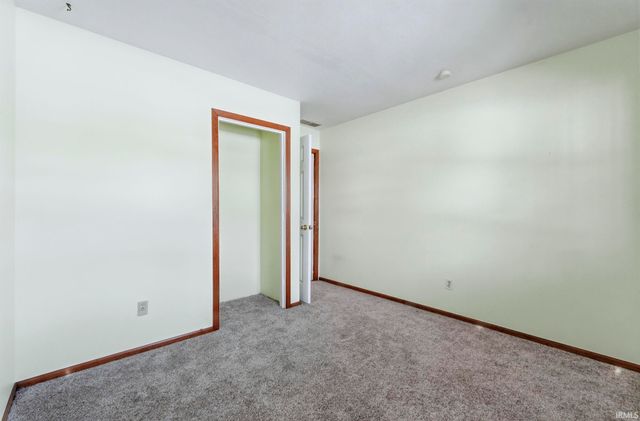 6033 Aragon Drive, Fort Wayne, IN 46818