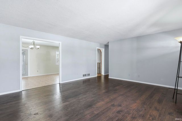 6033 Aragon Drive, Fort Wayne, IN 46818