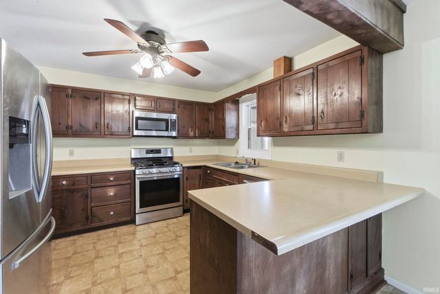 6033 Aragon Drive, Fort Wayne, IN 46818