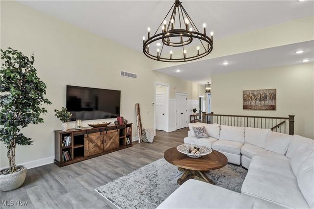 3695 Braemar Drive, Broadview Heights, OH 44147