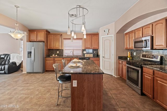 2911 E Quiet Hollow Lane, Phoenix, AZ 85024