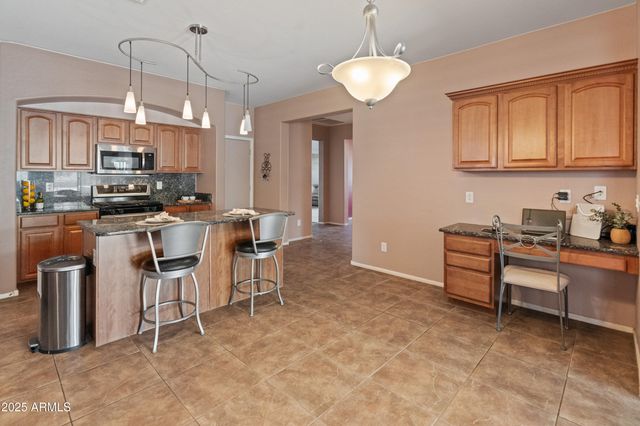 2911 E Quiet Hollow Lane, Phoenix, AZ 85024