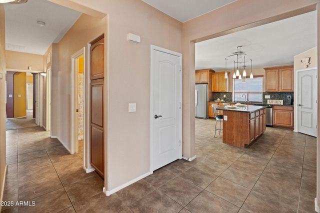 2911 E Quiet Hollow Lane, Phoenix, AZ 85024