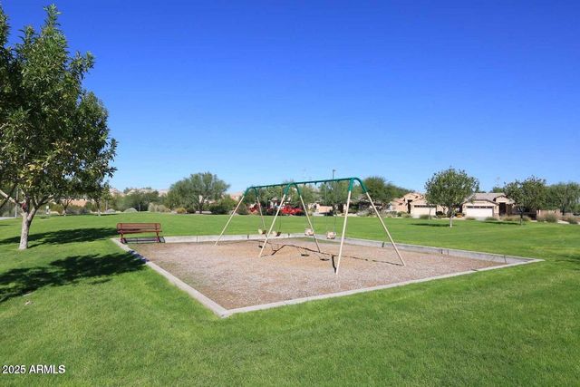 2911 E Quiet Hollow Lane, Phoenix, AZ 85024