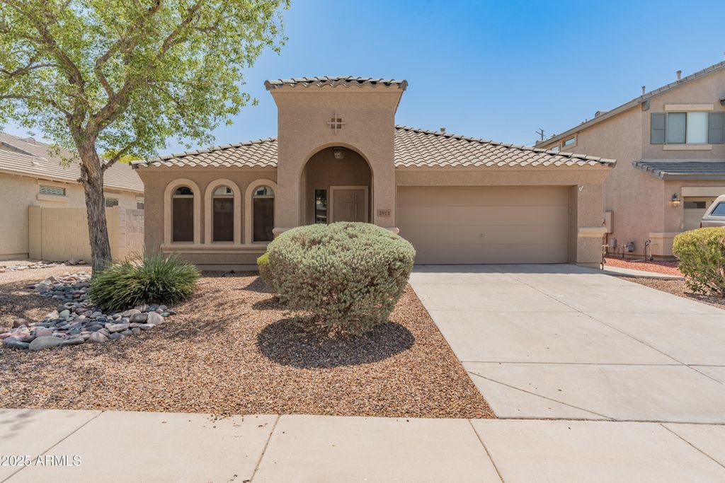 2911 E Quiet Hollow Lane, Phoenix, AZ 85024