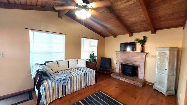 123 Sandpiper Avenue, Surfside Beach, TX 77541