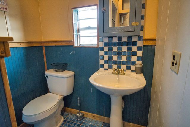 123 Sandpiper Avenue, Surfside Beach, TX 77541