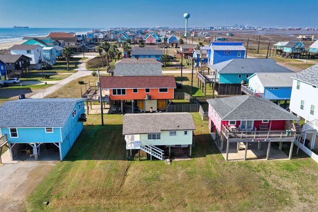 123 Sandpiper Avenue, Surfside Beach, TX 77541