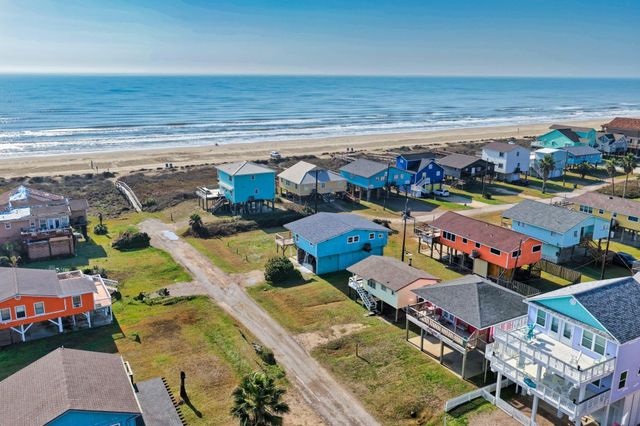 123 Sandpiper Avenue, Surfside Beach, TX 77541