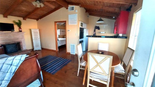 123 Sandpiper Avenue, Surfside Beach, TX 77541