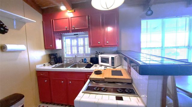 123 Sandpiper Avenue, Surfside Beach, TX 77541
