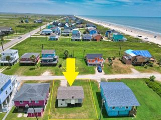 123 Sandpiper Avenue, Surfside Beach, TX 77541