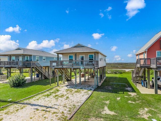 2811 Blue Water Highway, Surfside Beach, TX 77541