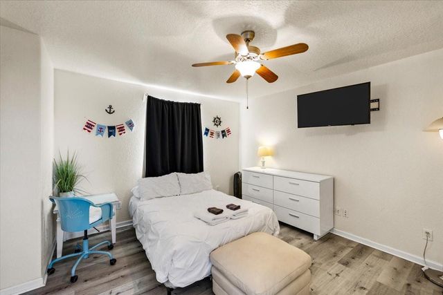 2811 Blue Water Highway, Surfside Beach, TX 77541