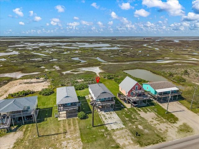 2811 Blue Water Highway, Surfside Beach, TX 77541