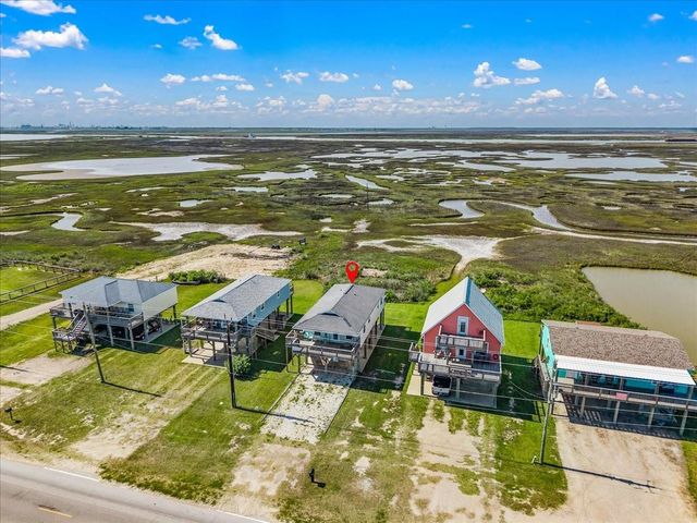 2811 Blue Water Highway, Surfside Beach, TX 77541