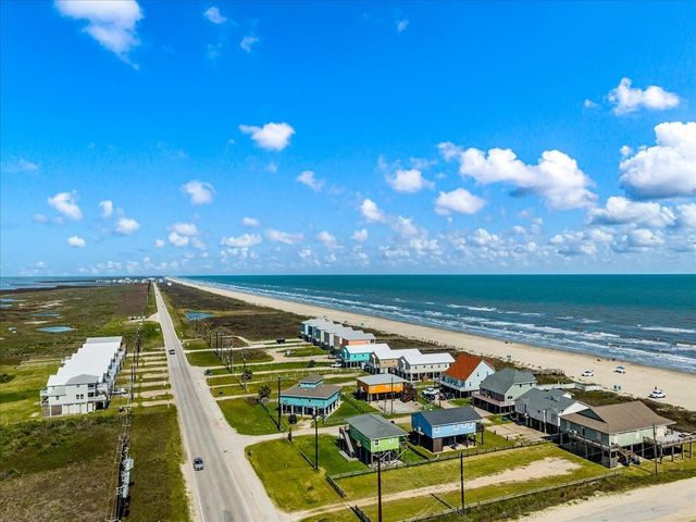 2811 Blue Water Highway, Surfside Beach, TX 77541