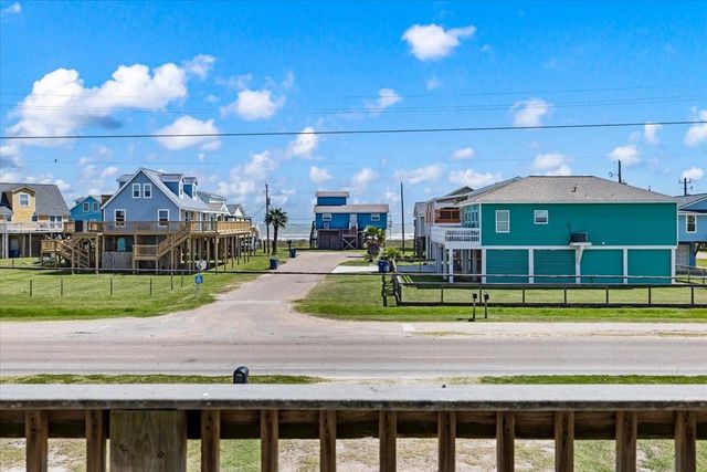 2811 Blue Water Highway, Surfside Beach, TX 77541
