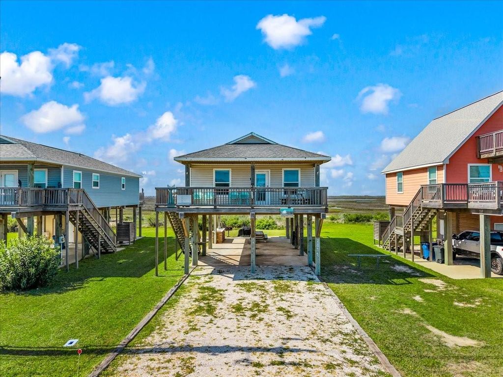 2811 Blue Water Highway, Surfside Beach, TX 77541