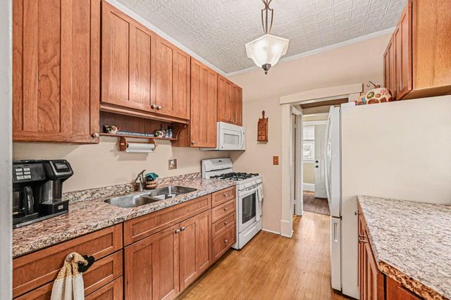 2678 8th Avenue E, North Saint Paul, MN 55109