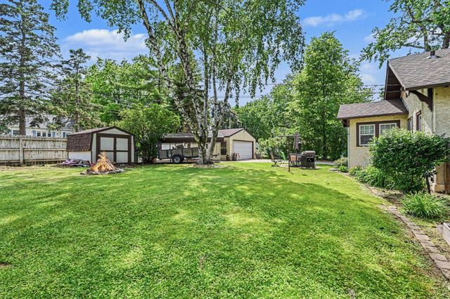 2678 8th Avenue E, North Saint Paul, MN 55109